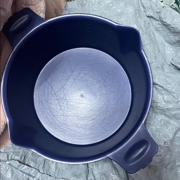 Pampered Chef Large 2 Quart Micro-Cooker with Steamer Lid - Picture 2 of 3